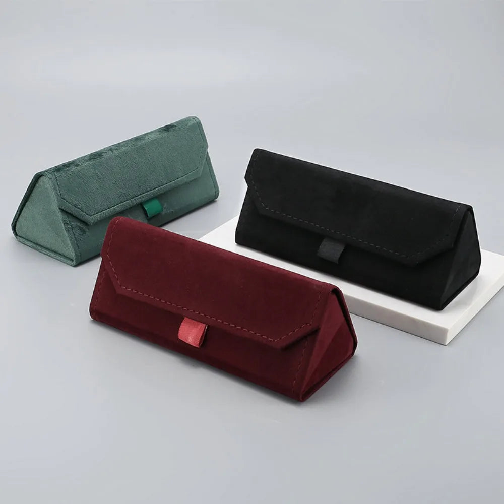 VeLess Velvet Case