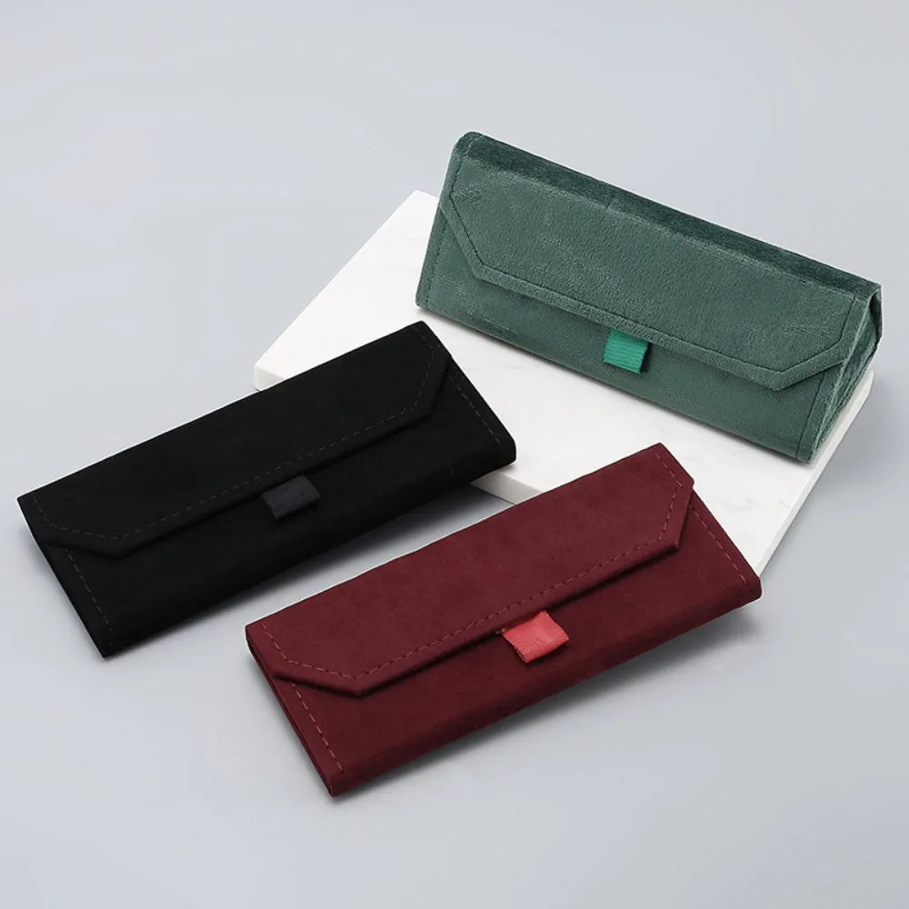VeLess Velvet Case